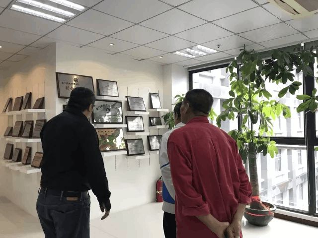 熱烈歡迎廈門南洋學院領導蒞臨我司考察指導，共探廈門網絡技術開發新機遇